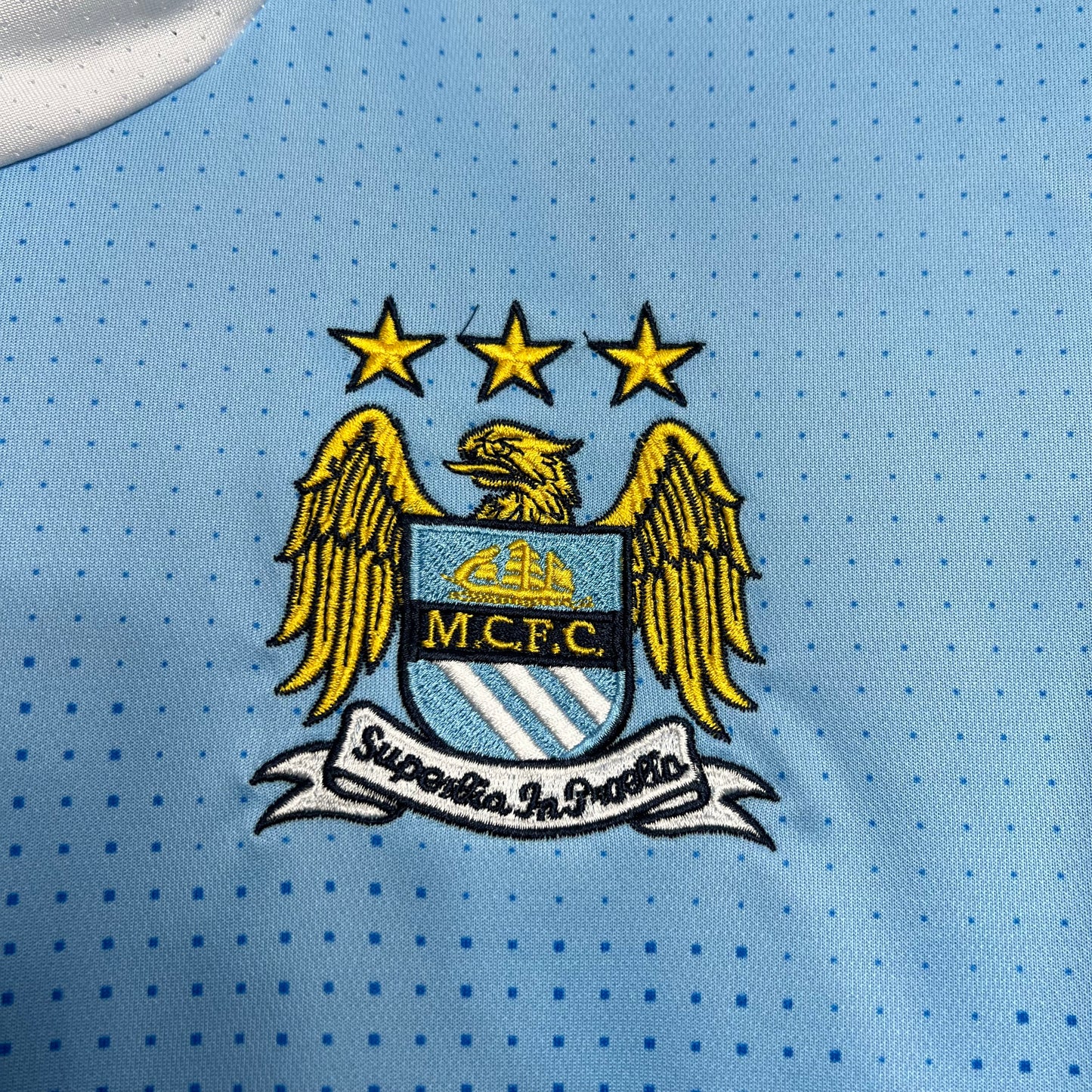 Manchester City Local Retro 2011/12 Versión Fan