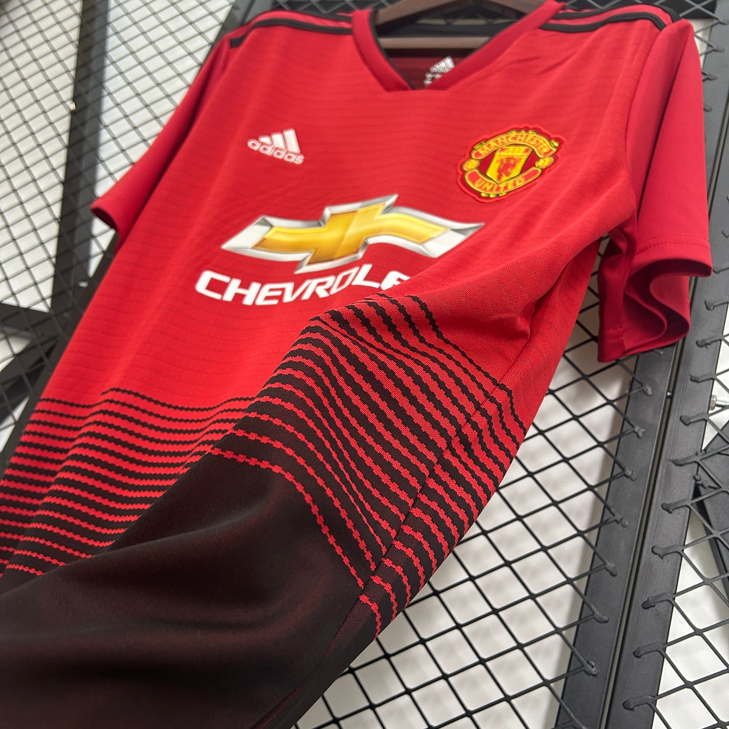 Manchester United Retro 2018/19 Versión Fan