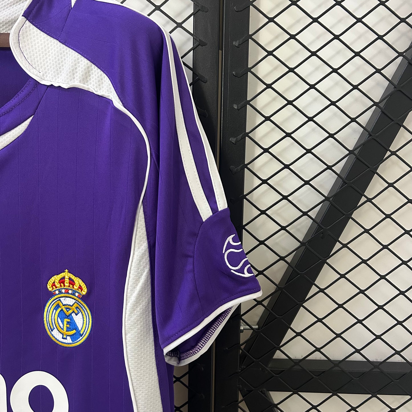 Real Madrid Tercera Retro 2006/07 Versión Fan