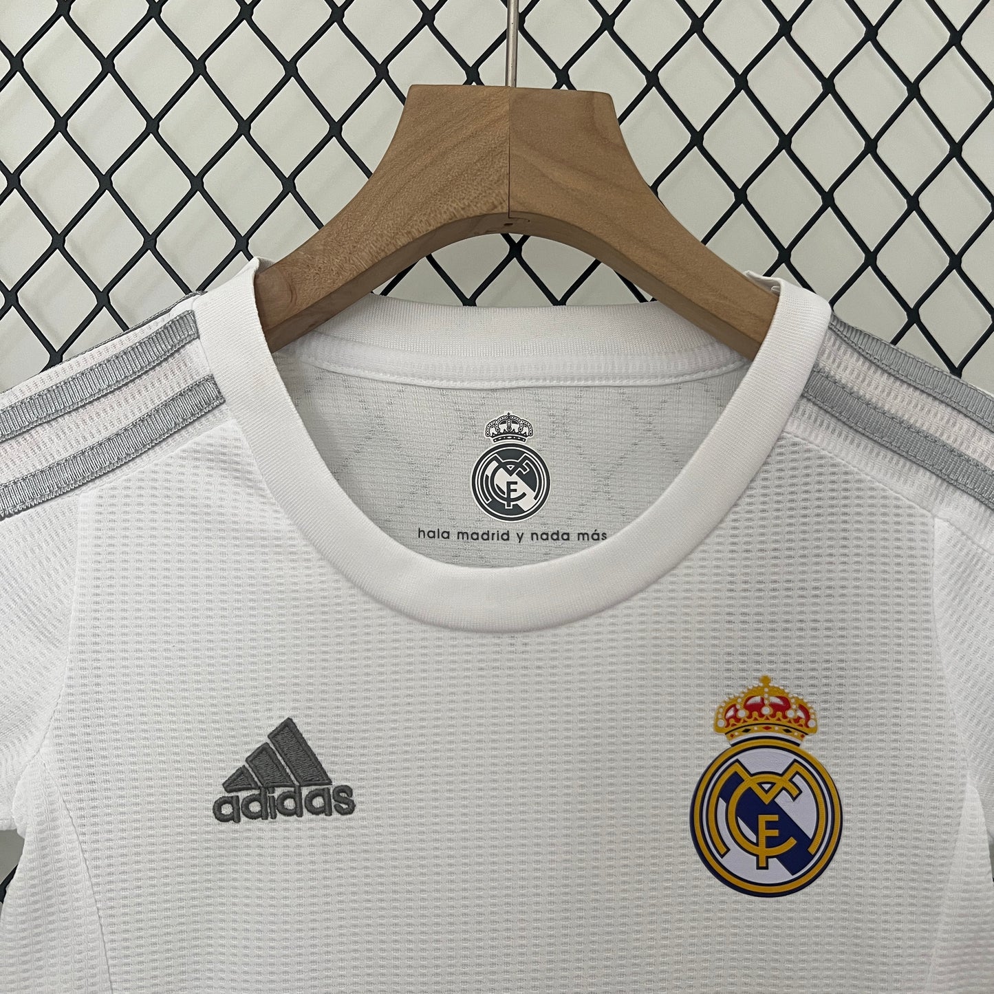 Real Madrid Retro Kit Niños Local 2015/16