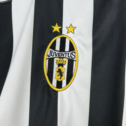 Juventus Local Retro 2002/03 Versión Fan