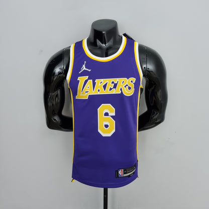 LA Lakers Clásica Morada Jordan 2022/23 Versión Fan