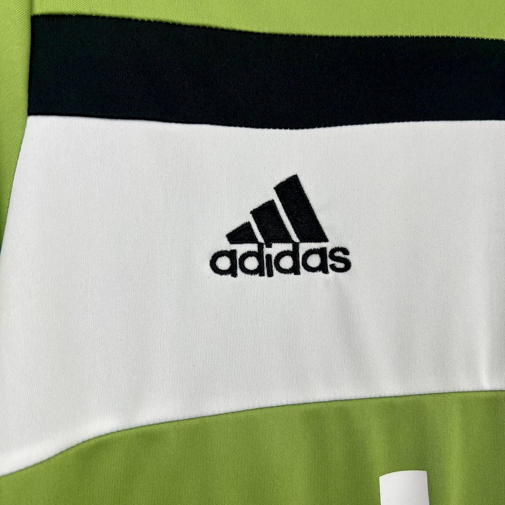 Juventus Tercera Retro 2017/18 Versión Fan