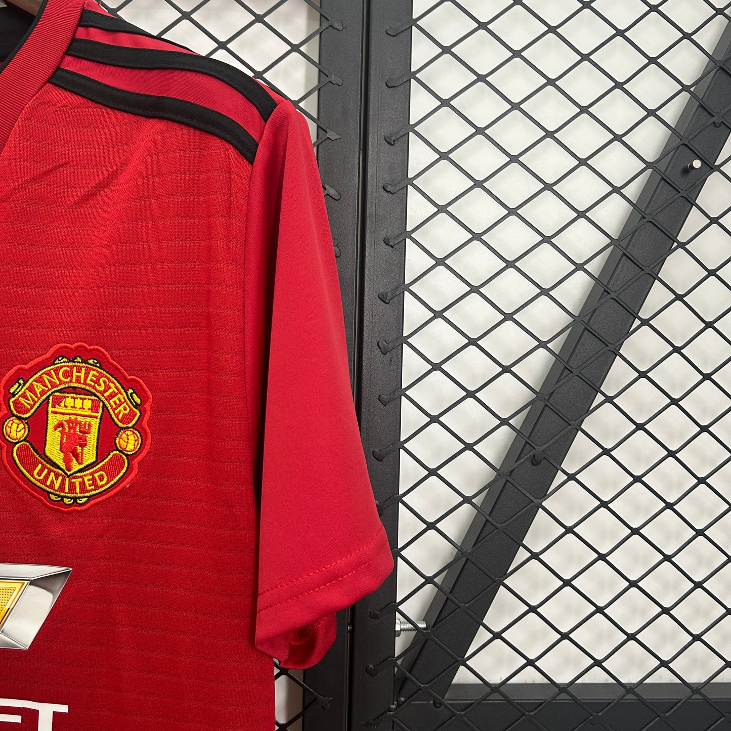 Manchester United Retro 2018/19 Versión Fan