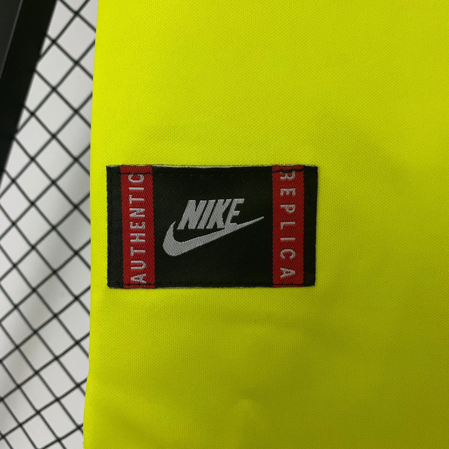 Borussia Dortmund Local Retro 1995/96 Versión Fan