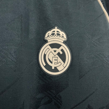 Real Madrid Edición Especial Negra 2024/25 Versión Fan