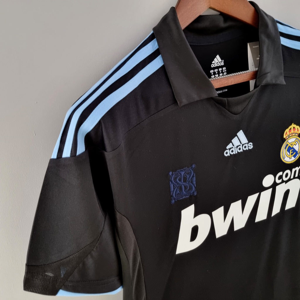 Real Madrid Visita Retro 2009/10 Versión Fan