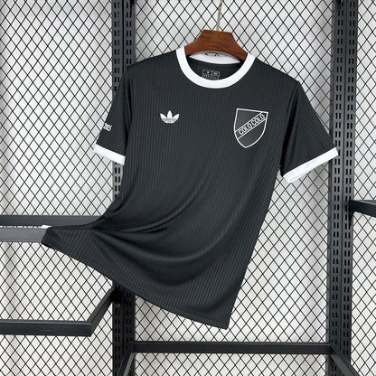 Colo Colo "Casual Retro Negro" 2025 Versión Fan