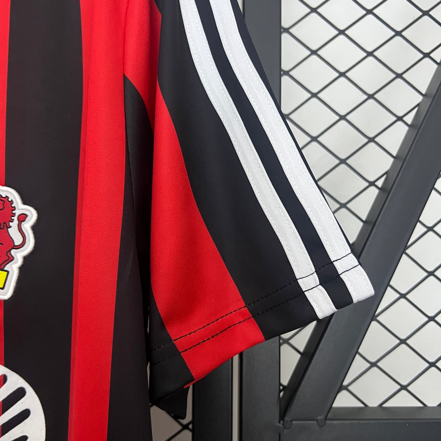 Bayer 04 Leverkusen Local Retro 2001/02 Versión Fan