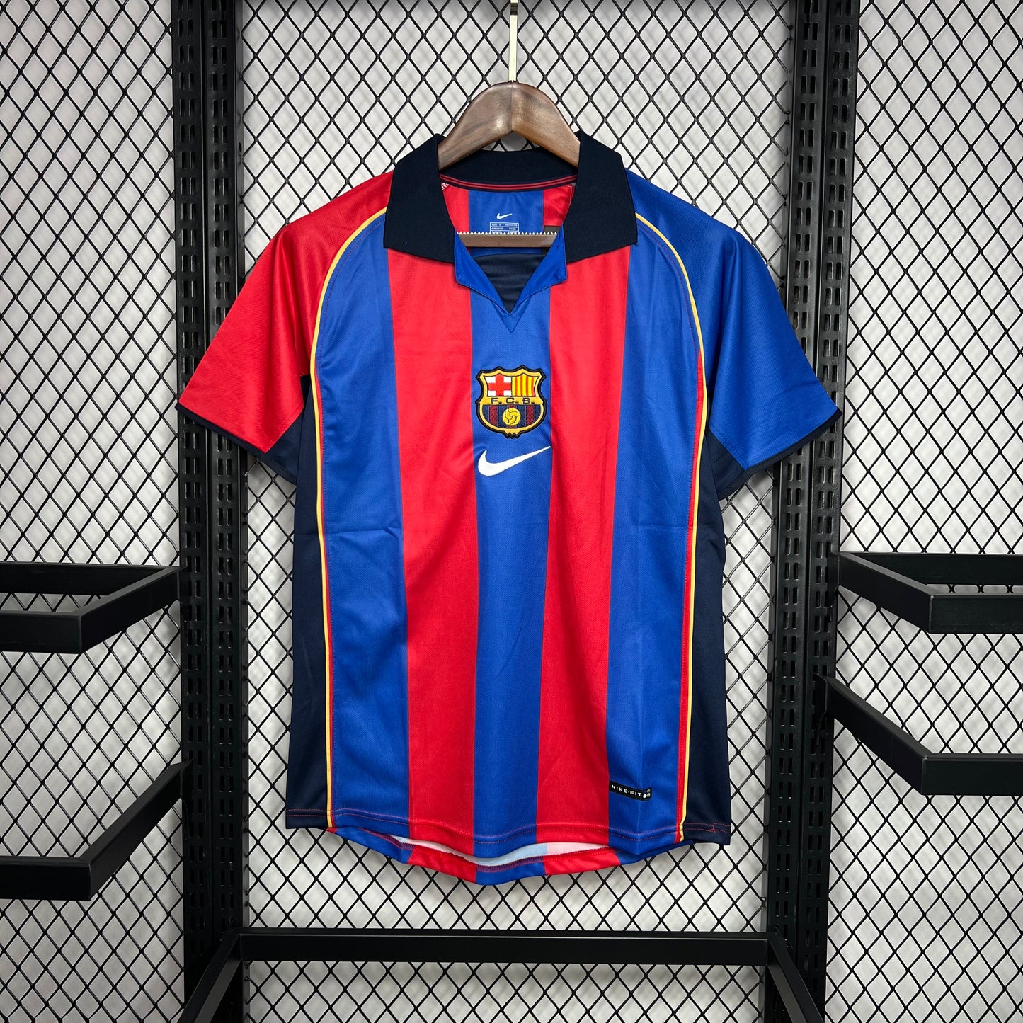 FC Barcelona Local Retro 2004/05 Versión Fan