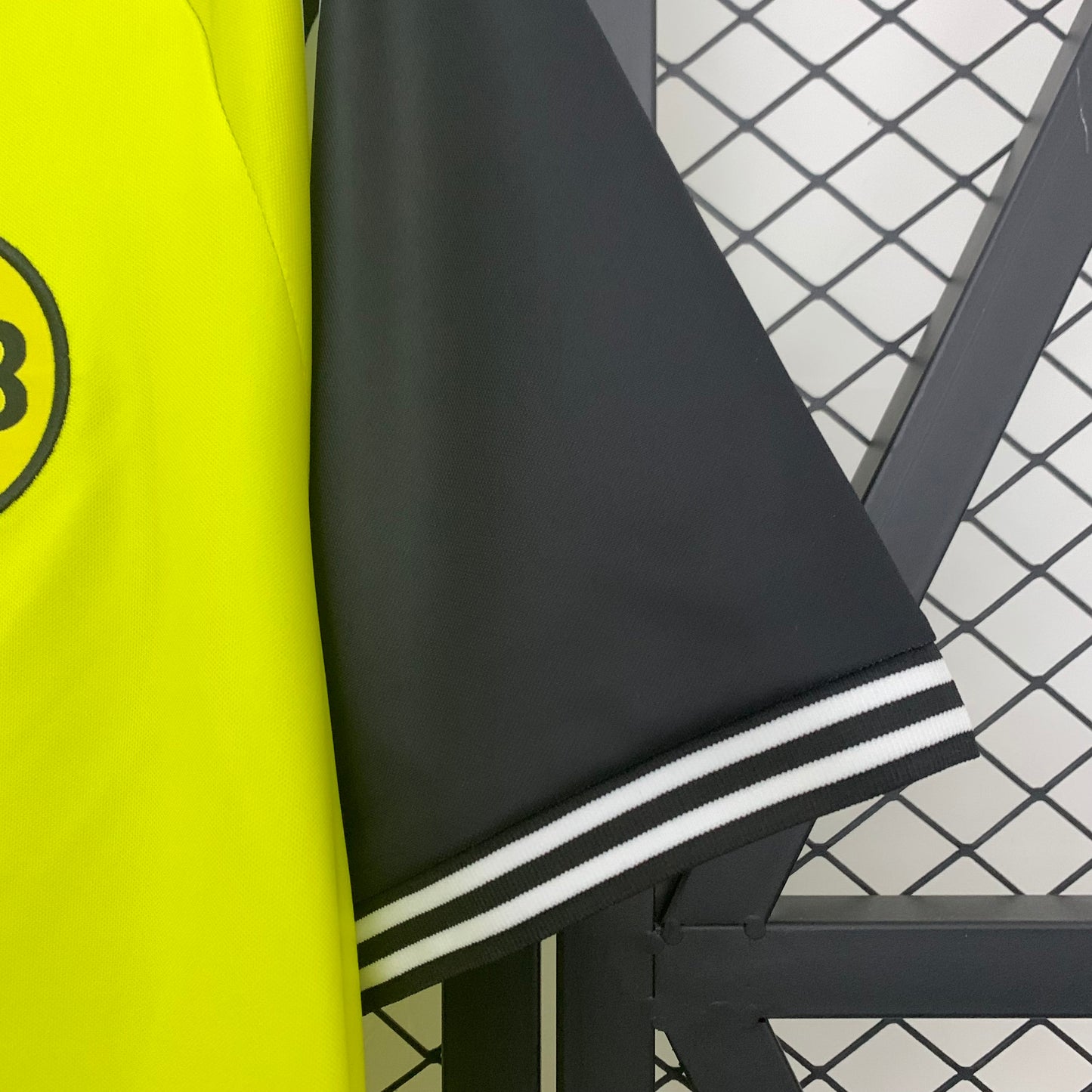 Borussia Dortmund Local Retro 1995/96 Versión Fan