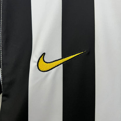 Juventus Local Retro 2003/04 Versión Fan