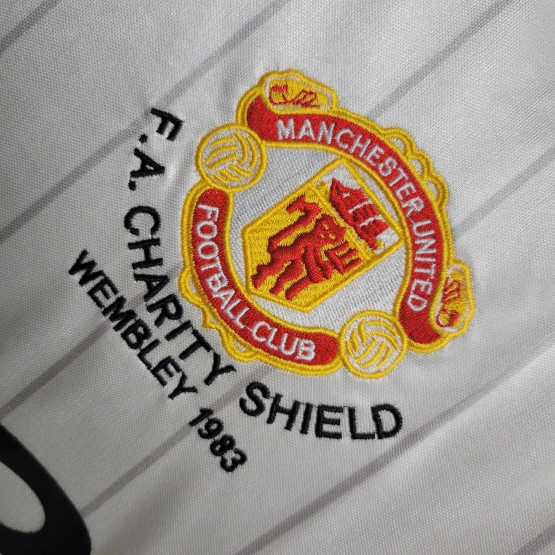 Manchester United Retro Visita 1983 Versión Fan