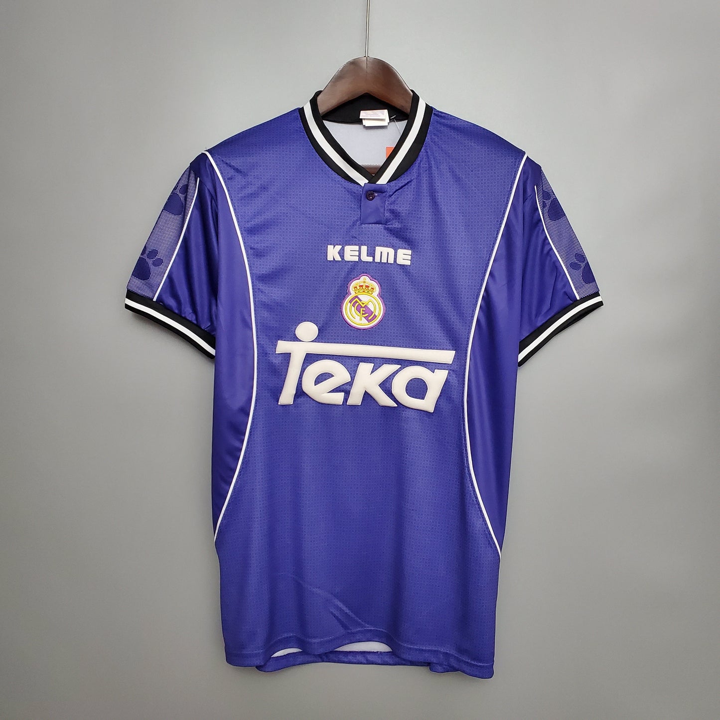Real Madrid Visita Retro 1997/98 Versión Fan