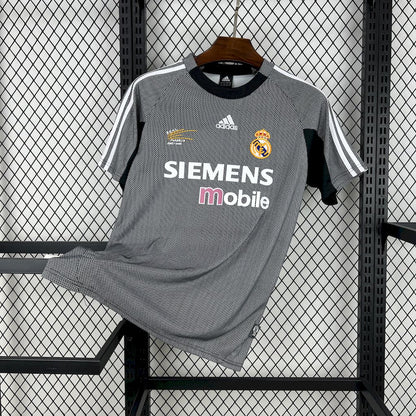 Real Madrid Portero Retro 2002/03 Versión Fan