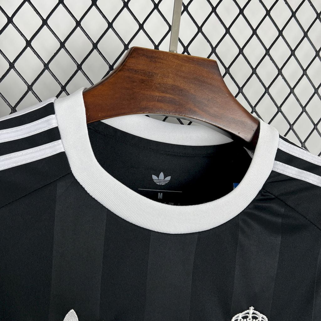 Real Madrid Entrenamiento Negro 2025/26 Versión Fan