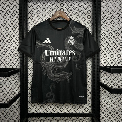 Real Madrid Edición Especial "All Black Dragón" 2024/25 Versión Fan