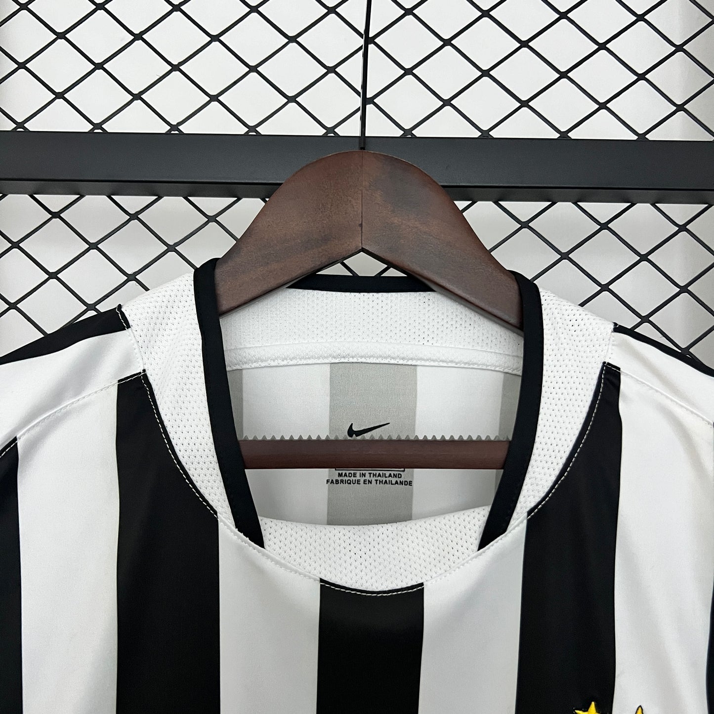 Juventus Local Retro 2003/04 Versión Fan