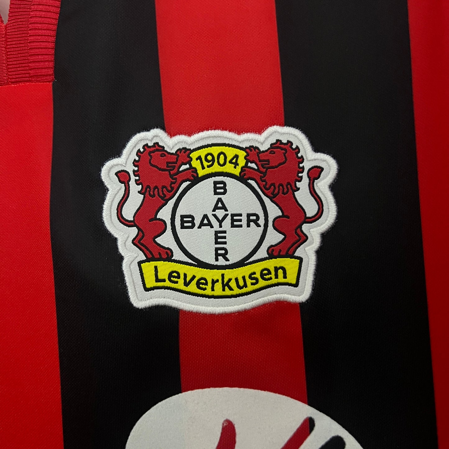 Bayer 04 Leverkusen Local Retro 2001/02 Versión Fan
