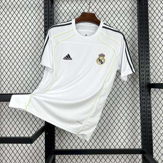 Real Madrid Entrenamiento Blanco 2025/26 Versión Fan