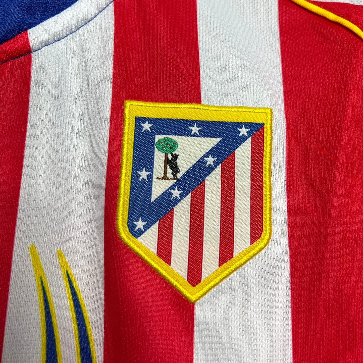 Atlético Madrid Local Retro 2004/05 Versión Fan