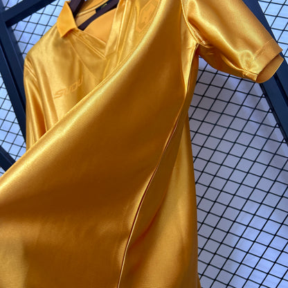 Wolves 70 Aniversario 2025/26 Versión Fan