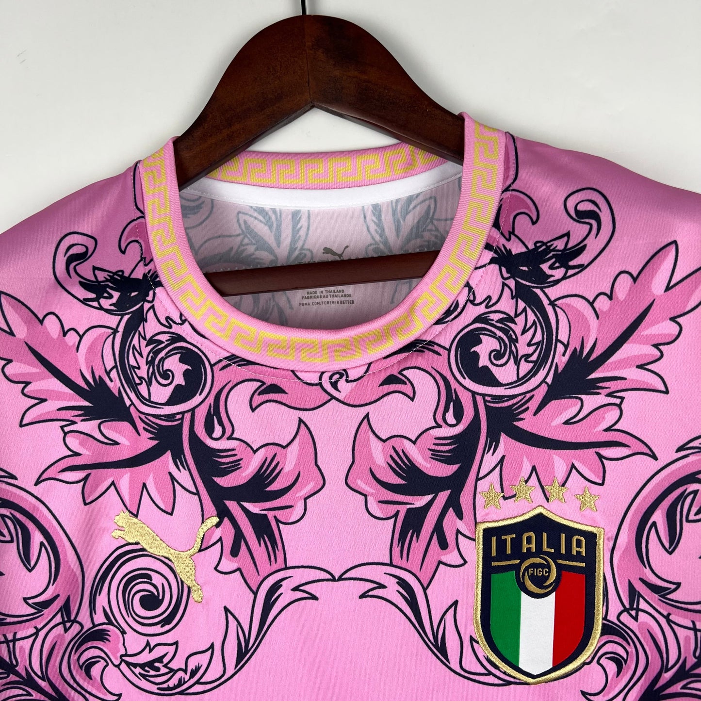 Italia Versace Pink Edition 2023/24 Versión Fan