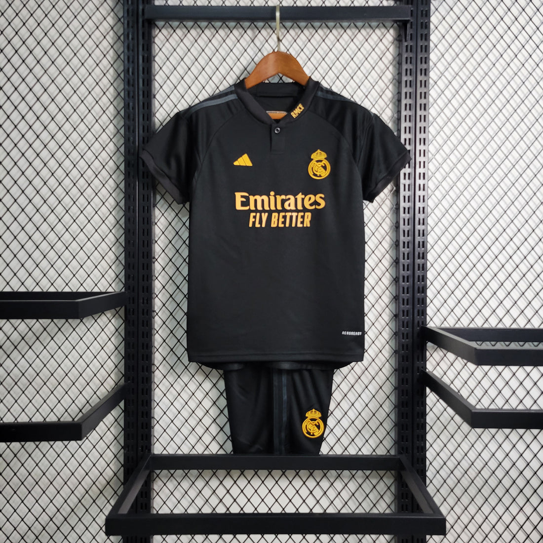 Real Madrid Kit Niños Cuarta 2023/24