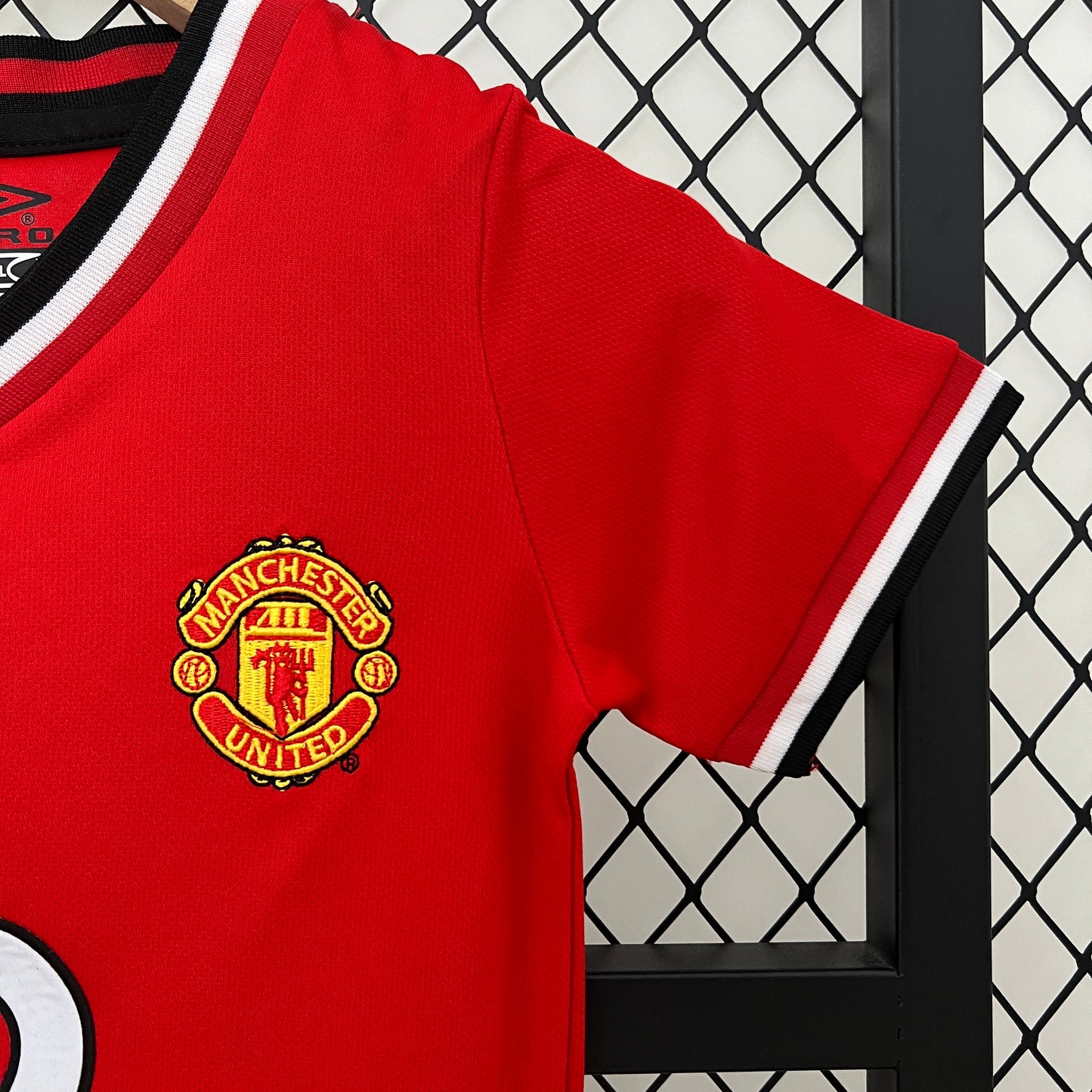 Manchester United Retro Kit Niños Local 2000/01