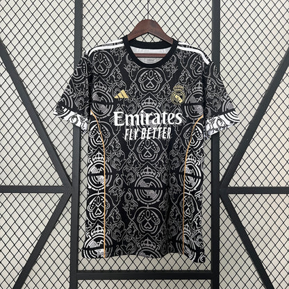 Real Madrid Edición Especial Negra 2024/25 Versión Fan