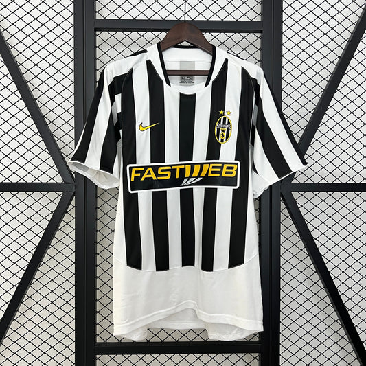 Juventus Local Retro 2003/04 Versión Fan