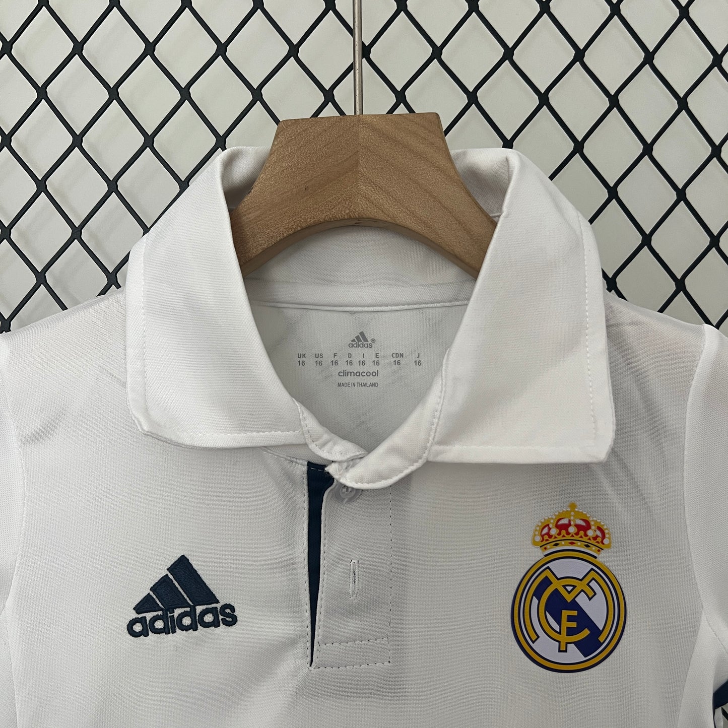 Real Madrid Retro Kit Niños Local 2016/17