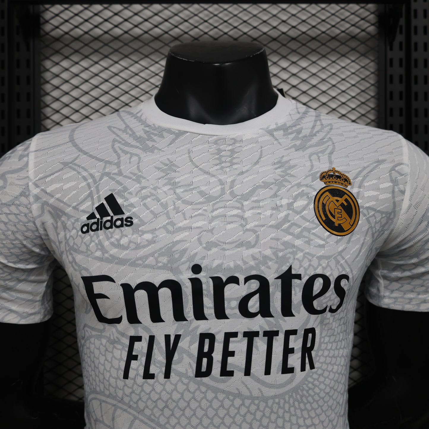 Real Madrid Edición Dragón Blanco 2024/25 Versión Jugador