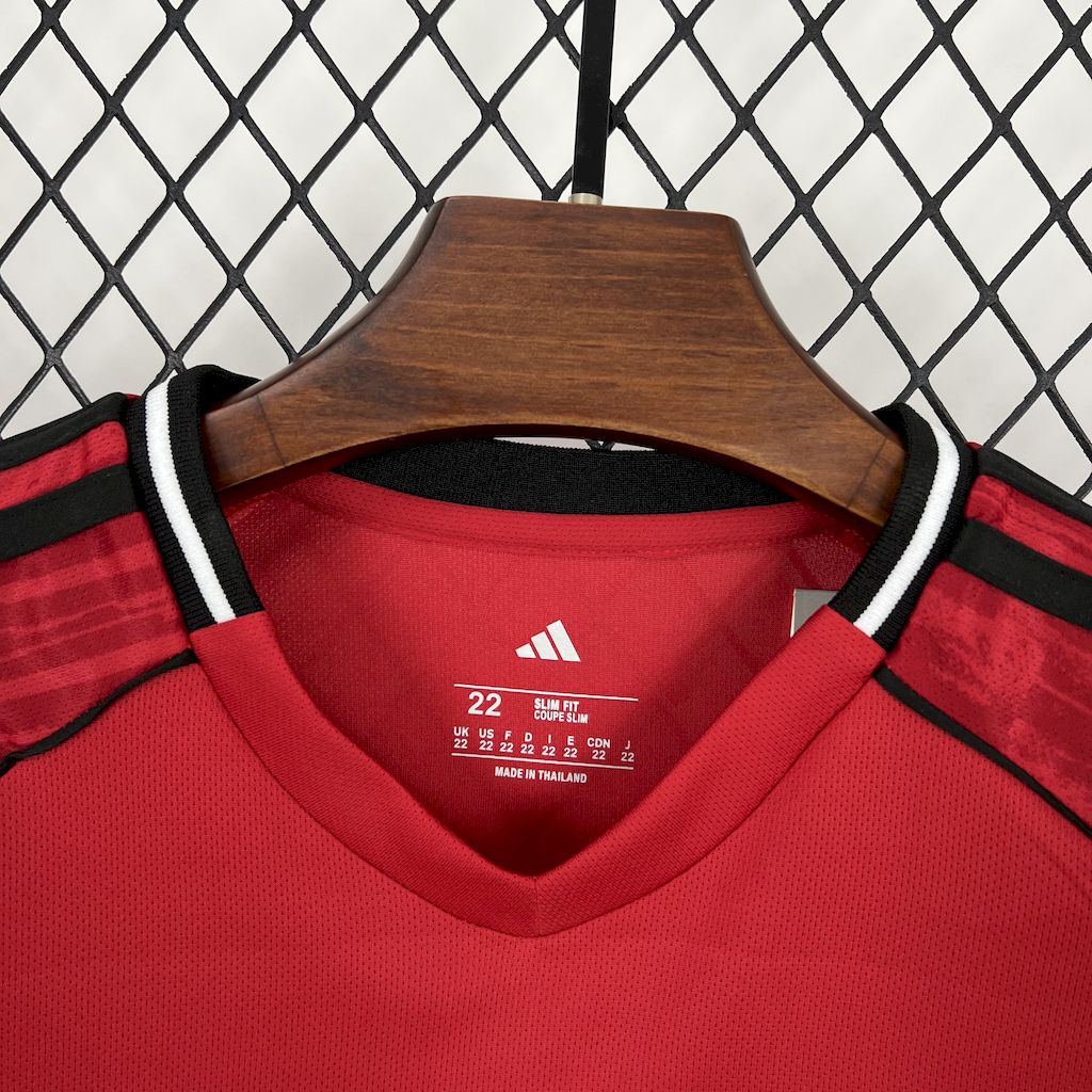 Manchester United Local Kit Niños 2025/26