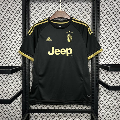 Juventus Tercera Retro 2015/16 Versión Fan