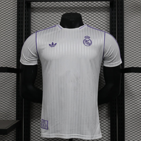 Real Madrid Edición Especial Blanca 2025/26 Versión Jugador
