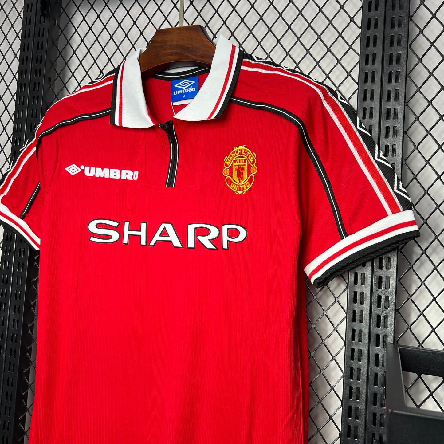 Manchester United Retro Local 1998/99 Versión Fan