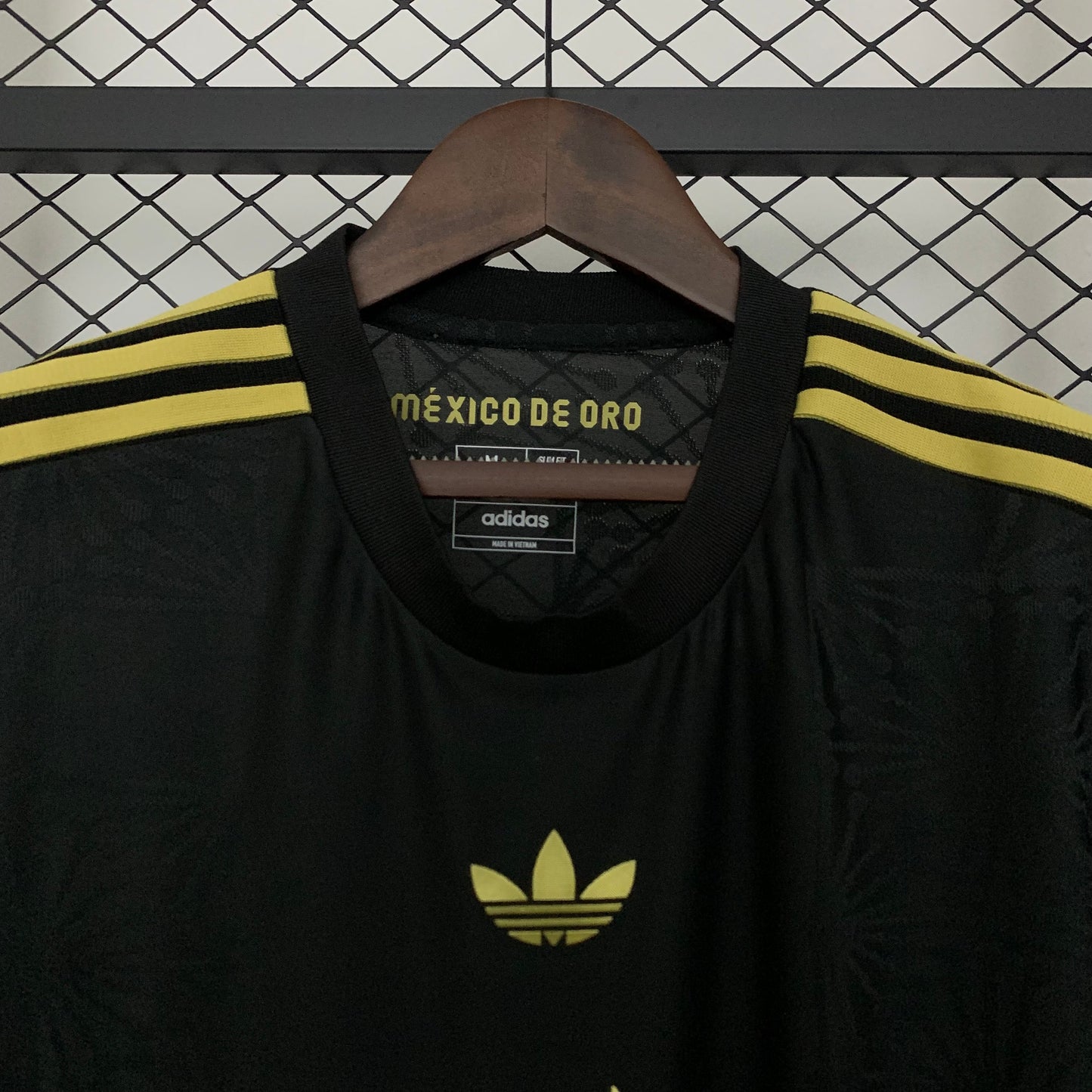 México Edición Especial Negra 2025/26 Versión Fan