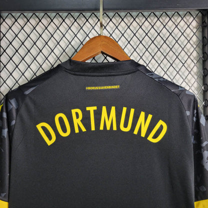 Borussia Dortmund Visita 2023/24 Versión Fan