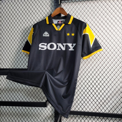 Juventus Retro Visita 1995/97 Versión Fan