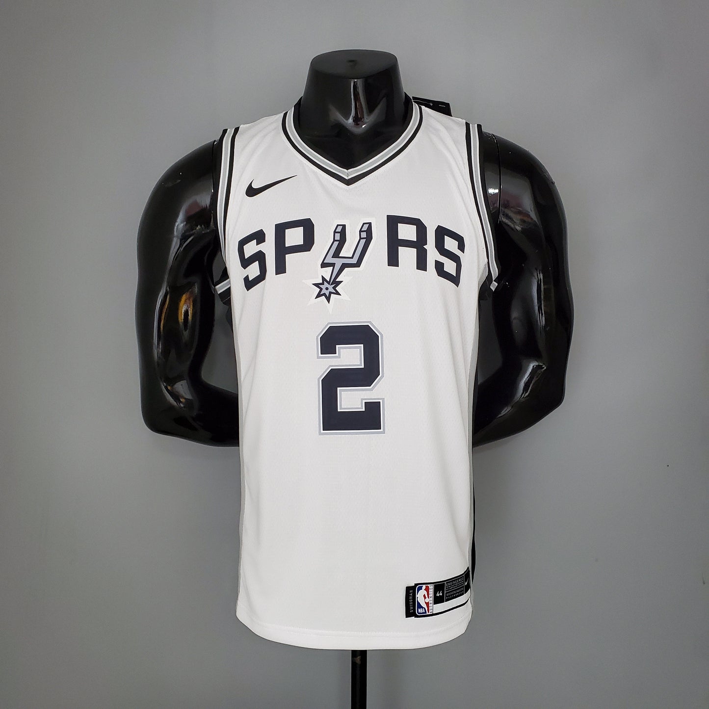 San Antonio Spurs "Connect" Blanca NBA