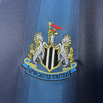 Newcastle United Visita Retro 2005/06 Versión Fan