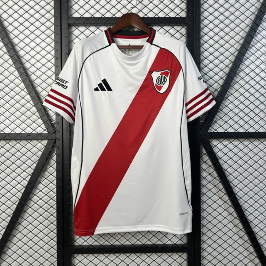 River Plate Local 2025/26 Versión Fan