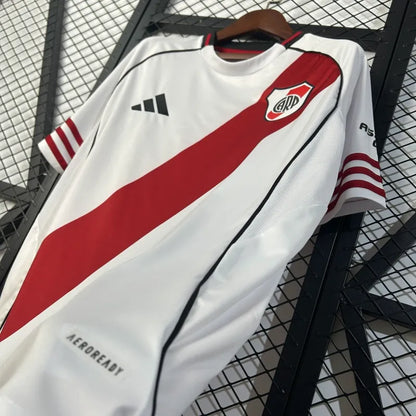 River Plate Local 2025/26 Versión Fan