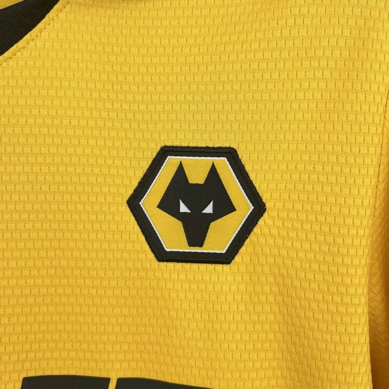Wolves Local 2025/26 Versión Fan