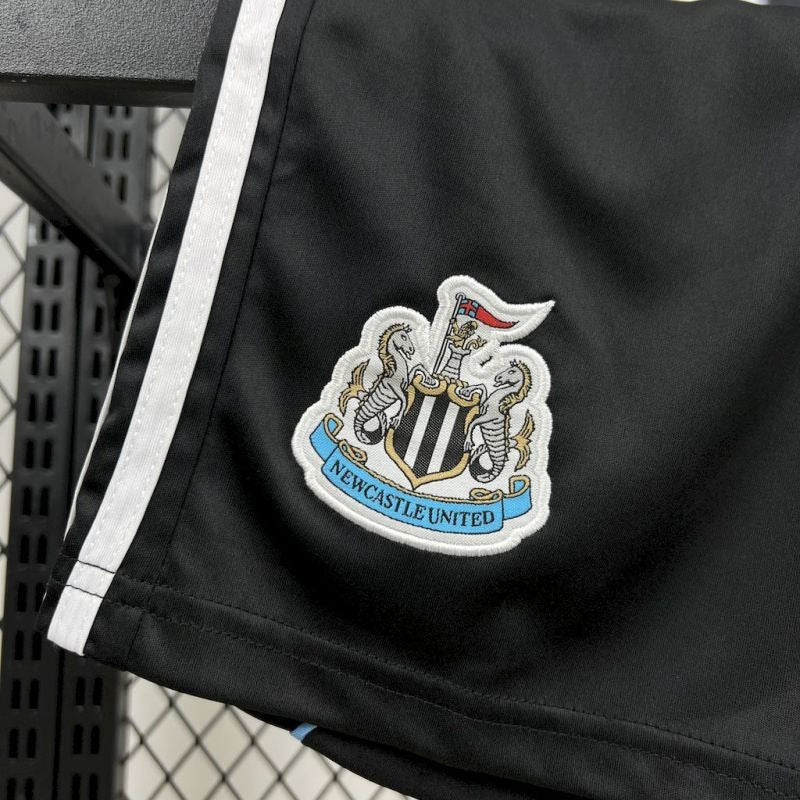 Newcastle Local 2025/26 Kit Niños