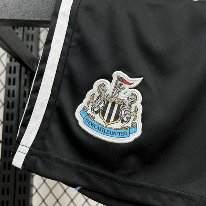 Newcastle Local 2025/26 Kit Niños
