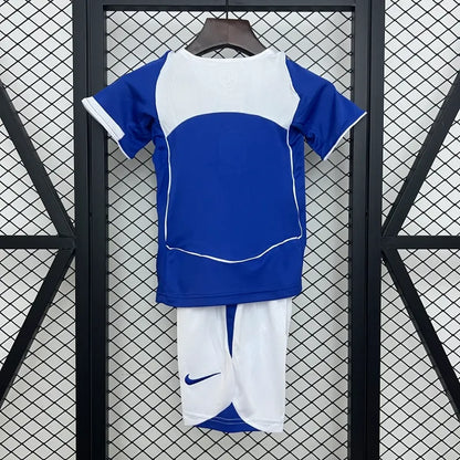 Brasil Kit Niños Visita 2004