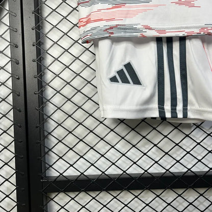 Bayern Munich Kit Niños Visita 2025/26