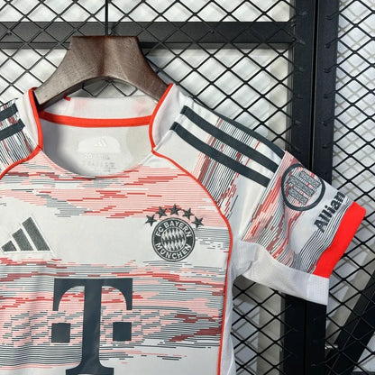 Bayern Munich Kit Niños Visita 2025/26
